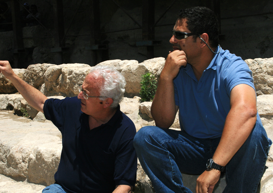 צילום: שמעון לב רוני רייך ואלי שוקרון בבריכת השילוח