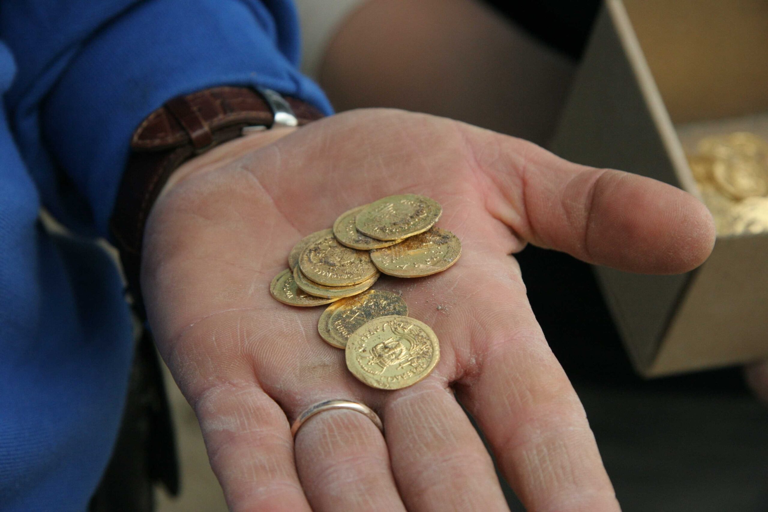 צילום: אודי רגונס, ארכיון עיר דוד מטמון המטבעות הביזנטיים מחפירות חניון גבעתי