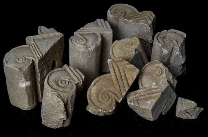 One of the baluster columns of the ancient window. Photo: Shai Halevi, Israel Antiquities Authority