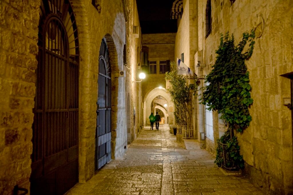 הגבורה האזרחית–בעקבות אנשי הרובע בתש"ח