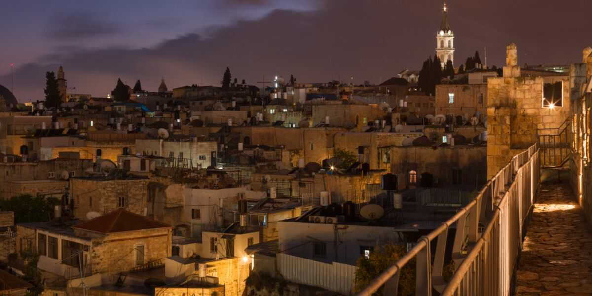 Promenade of the Walls. Photo: Shutterstock