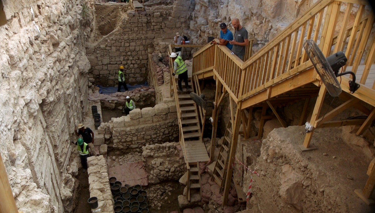 שטח החפירה בו התגלה התליון הנדיר